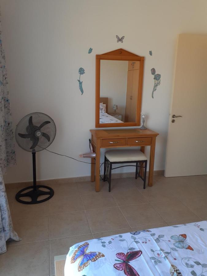 Beautiful 2-Bed House In Mandria Paphos Villa Eksteriør bilde