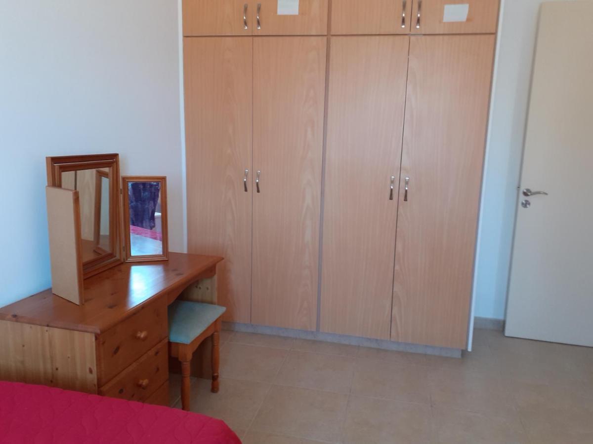 Beautiful 2-Bed House In Mandria Paphos Villa Eksteriør bilde