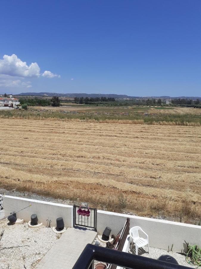 Beautiful 2-Bed House In Mandria Paphos Villa Eksteriør bilde